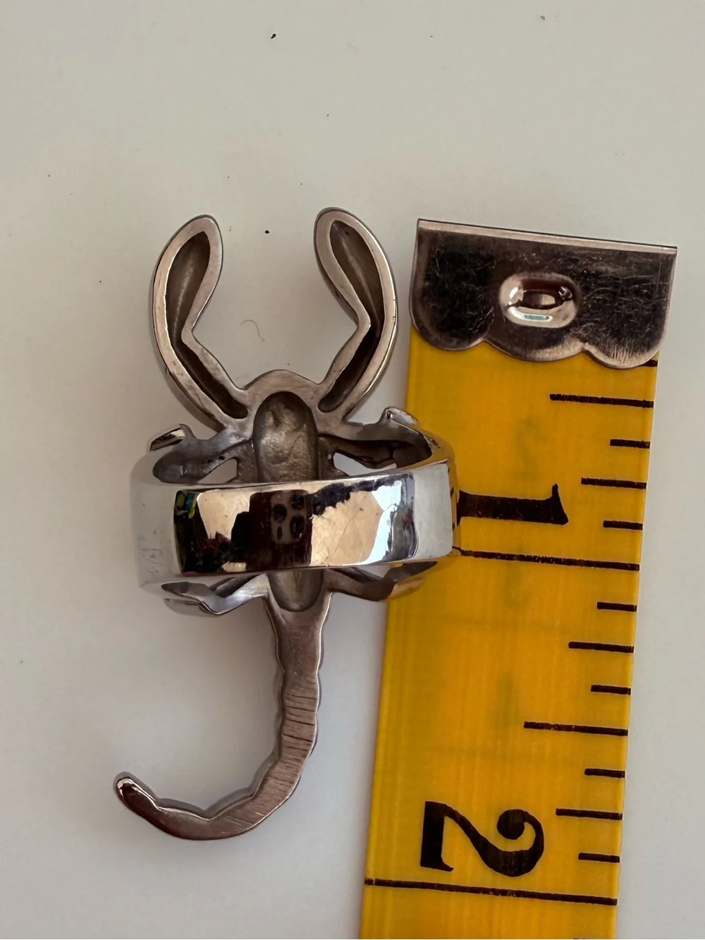 Size 9 Scorpion Statement Ring - Silver Tone